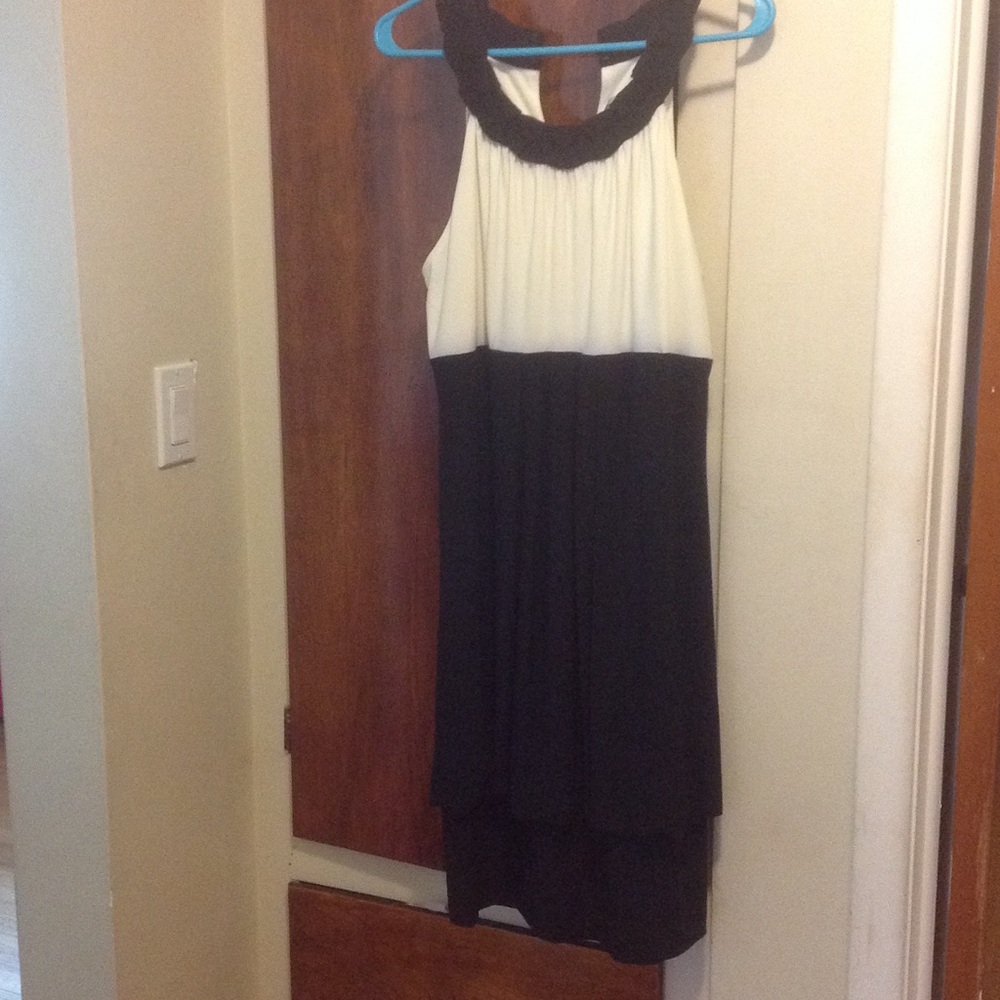 Jessica Howard Ivory and black dress